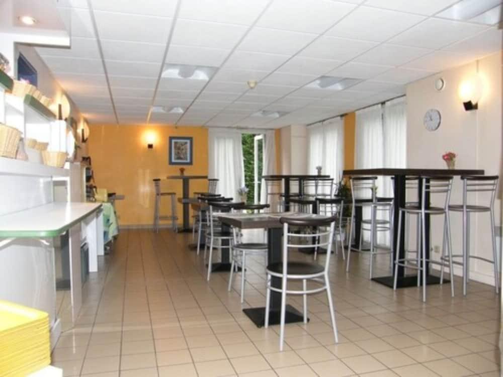 Hotel Mister Bed Lomme Lila Exterior foto